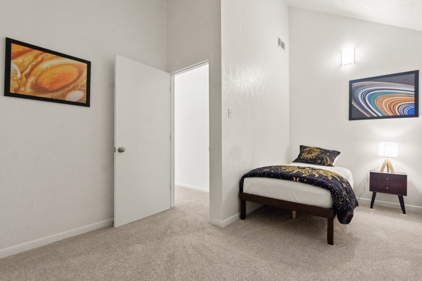 Planetarium - Upstairs Bedroom
