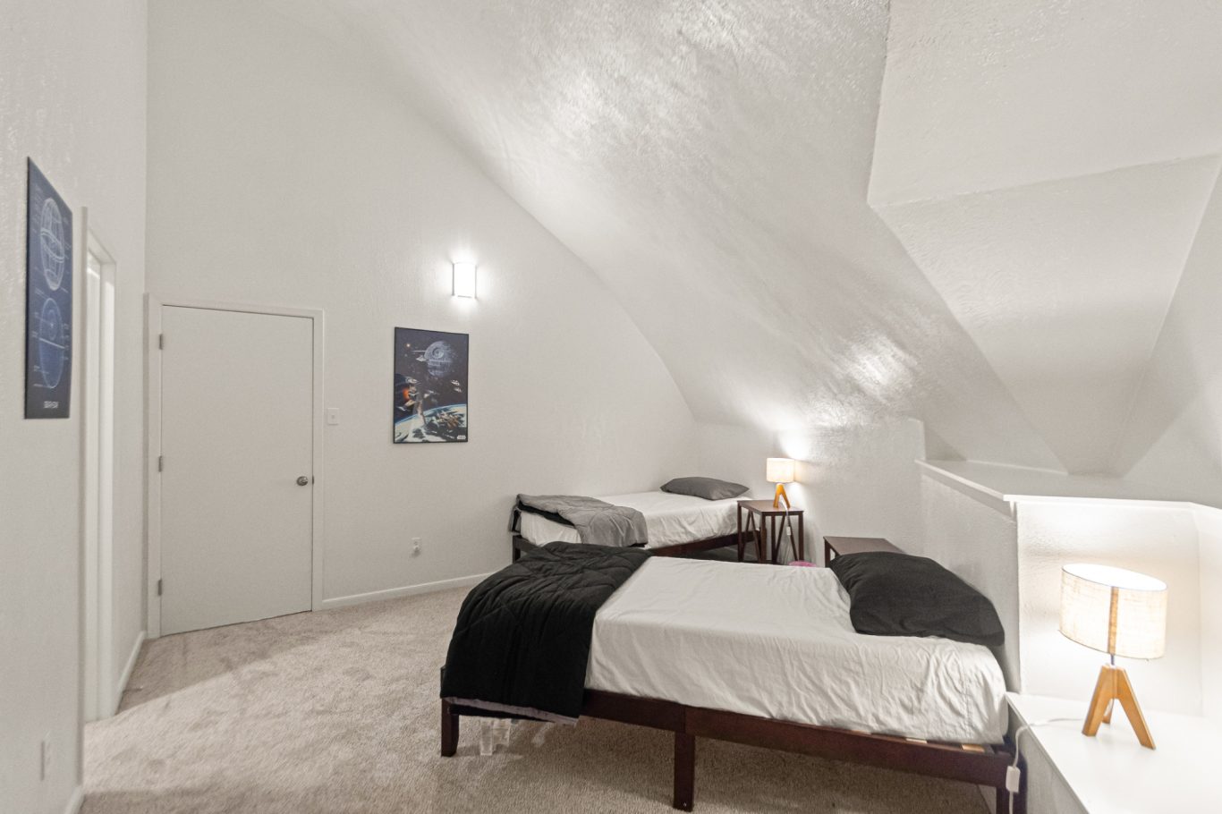 DS-1 - Upstairs Bedroom
